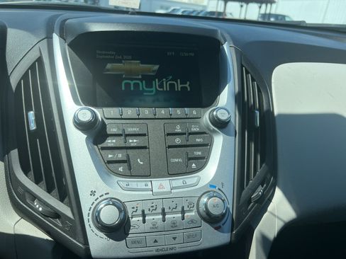 Used 2015 Chevrolet Equinox LT FWD image 11