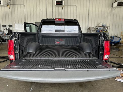 Used 2016 RAM 1500 Classic SLT image 21