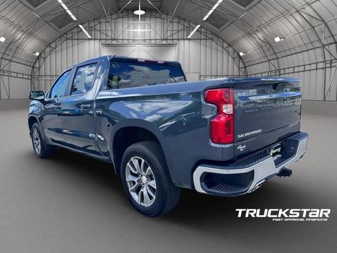 Used 2021 Chevrolet Silverado 1500 LT AWD/4WD image 17