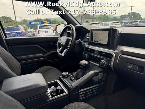 Used 2025 Toyota 4Runner SR5 AWD/4WD image 5