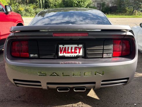 Used 2006 Ford Mustang GT RWD image 9