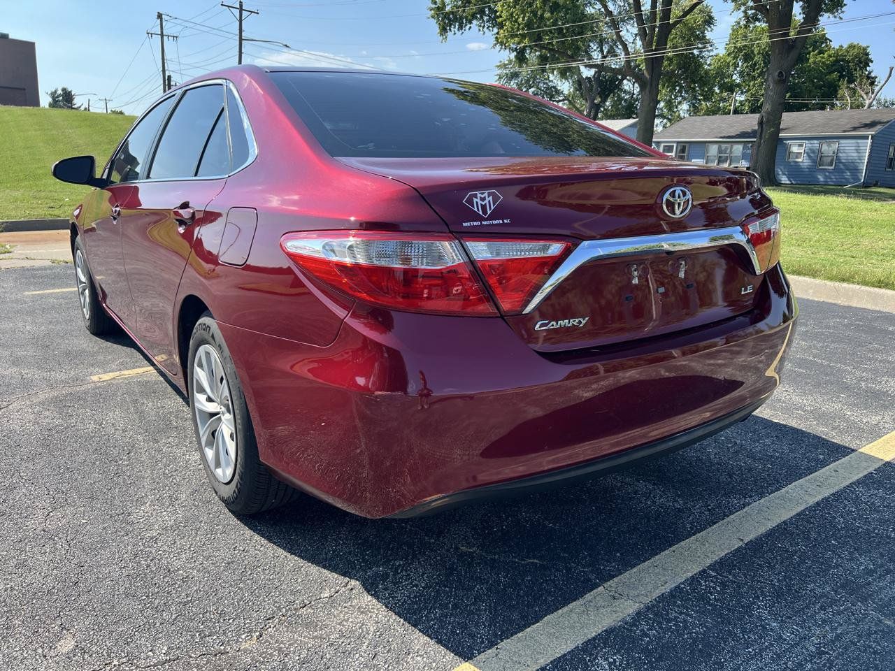 Used 2017 Toyota Camry LE FWD image 3