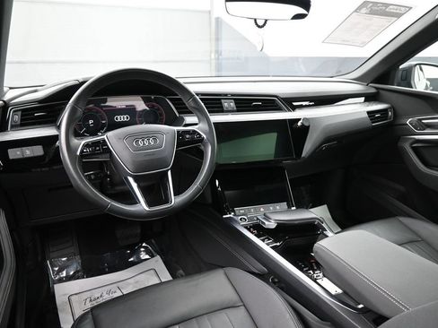 Used 2024 Audi Q8 e-tron Premium AWD/4WD image 24