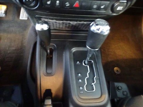 Used 2015 Jeep Wrangler Unlimited Rubicon w/ Dual Top Group image 9