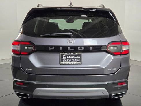 Used 2023 Honda Pilot Elite image 5