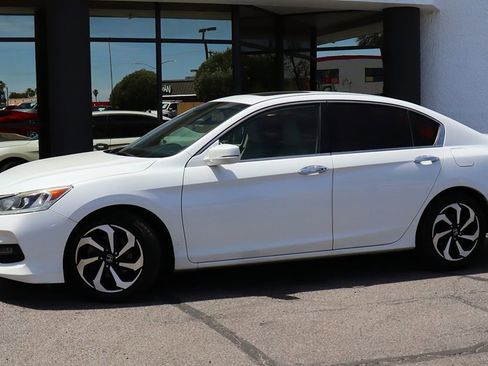 Used 2017 Honda Accord EX-L image 4