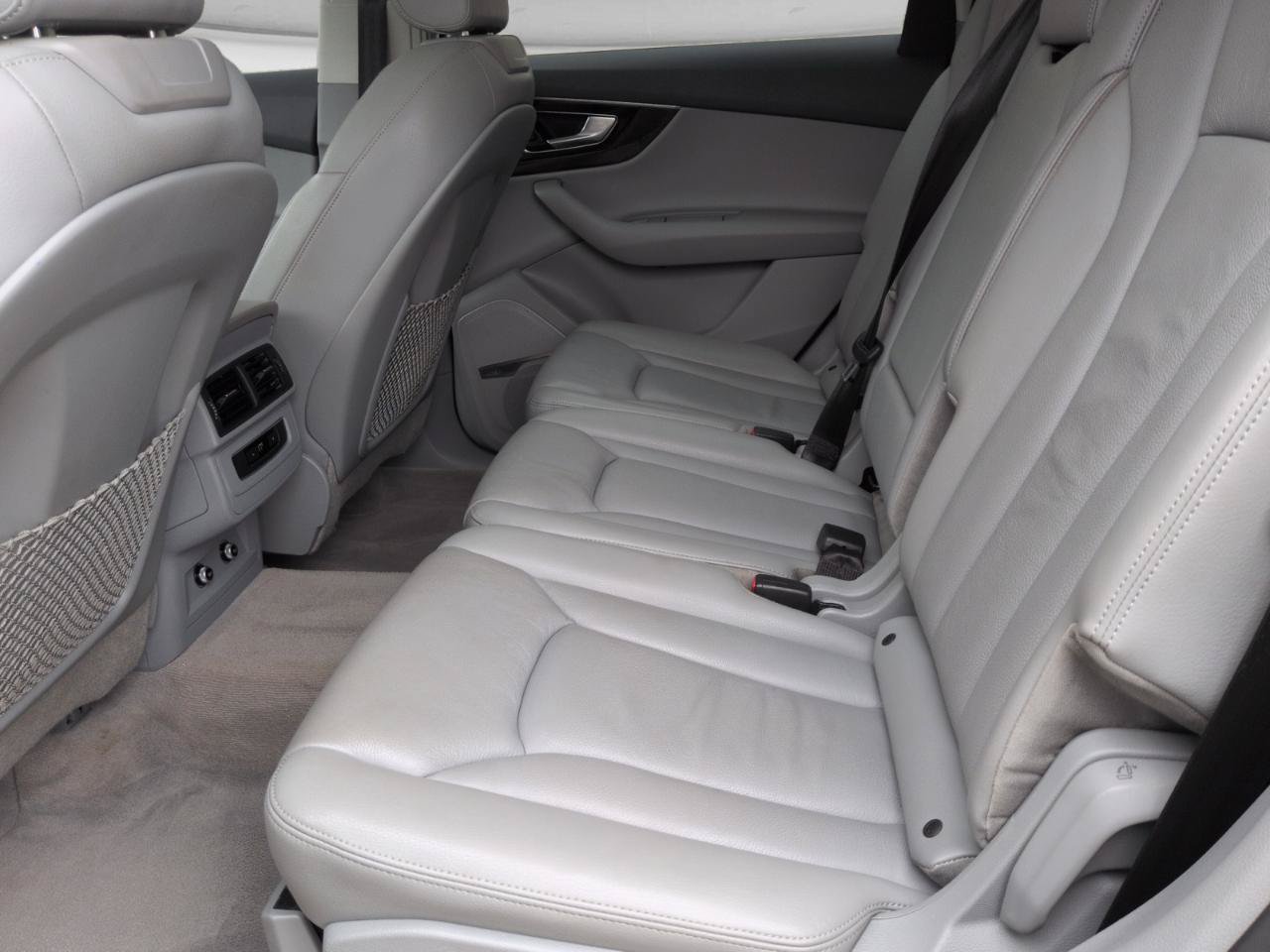 Used 2018 Audi Q7 3.0T Premium Plus AWD/4WD image 31