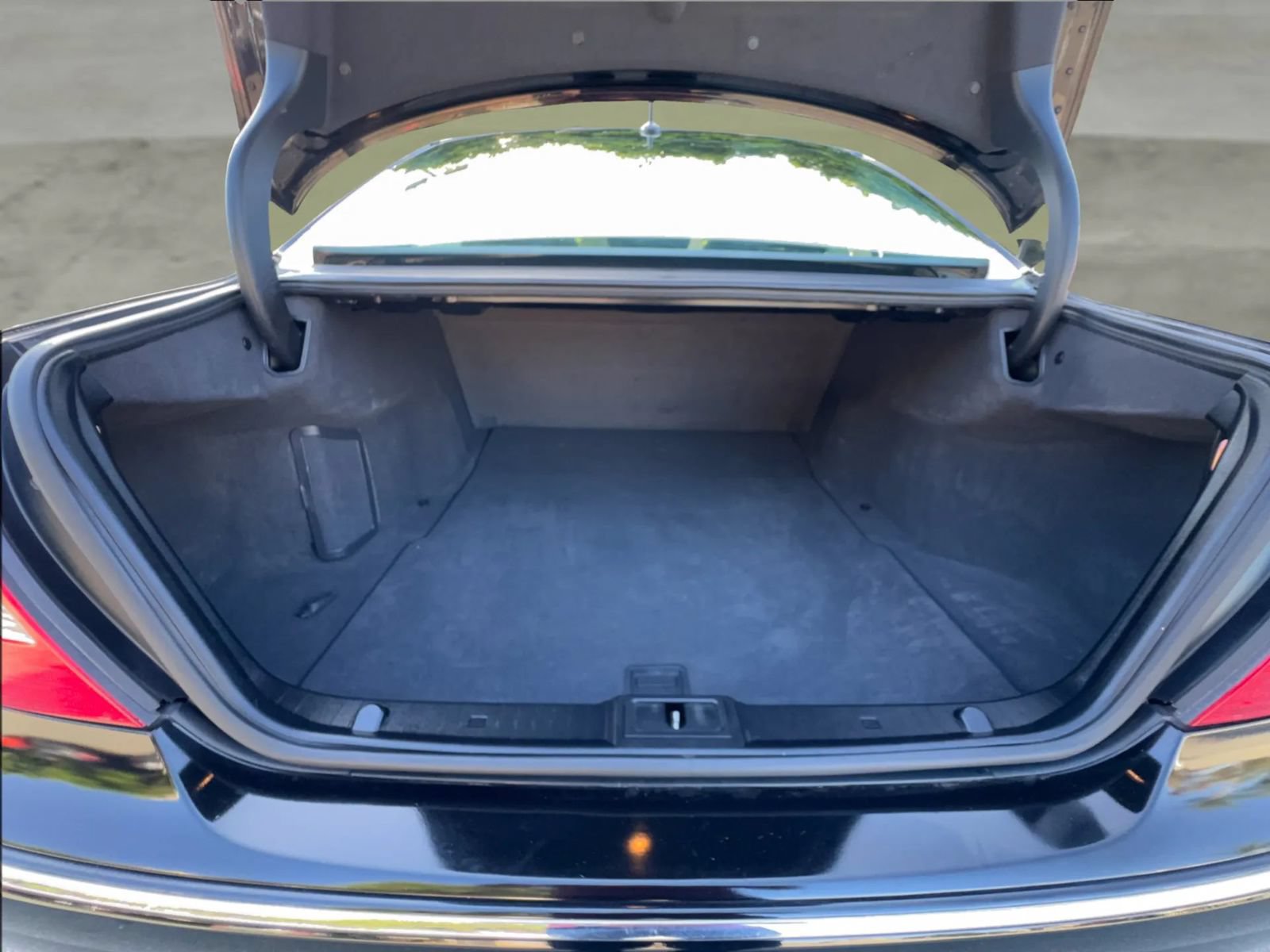 Used 2003 Mercedes-Benz E 320 Sedan image 47