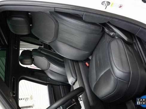 Used 2023 Land Rover Range Rover SE image 11