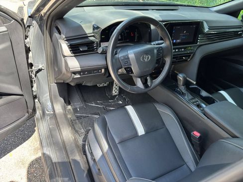 Used 2026 Toyota Camry SE FWD image 32