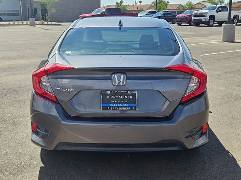 Used 2017 Honda Civic EX image 4