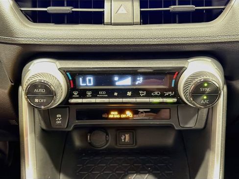 Certified 2025 Toyota RAV4 LE AWD/4WD image 13