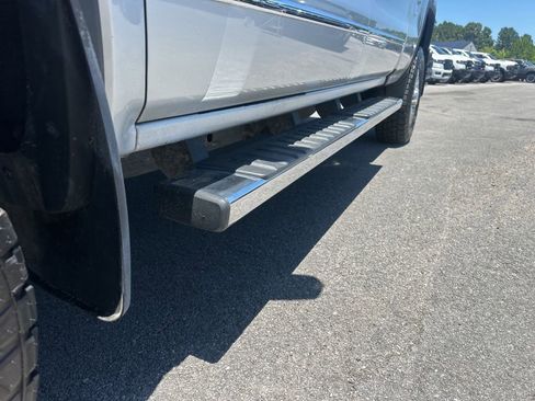 Used 2017 GMC Sierra 2500 SLT w/ Duramax Plus Package AWD/4WD image 13