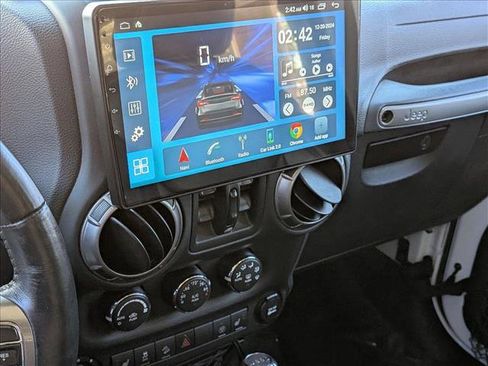 Used 2018 Jeep Wrangler Altitude image 16