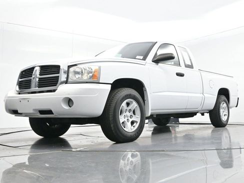 Used 2006 Dodge Dakota SLT image 39