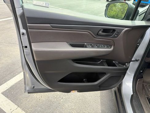 Used 2022 Honda Odyssey Sport-L image 11