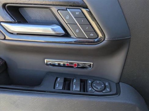 Used 2025 GMC Sierra 1500 AT4X AWD/4WD image 10