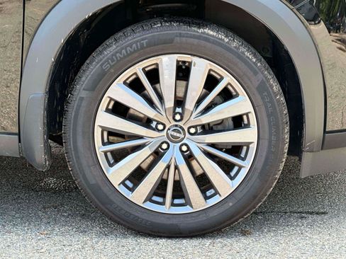 Used 2023 Nissan Pathfinder SL w/ SL Premium Package AWD/4WD image 7