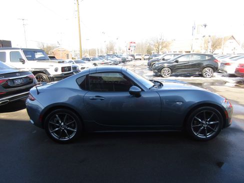 Used 2017 MAZDA MX-5 Miata RF Grand Touring image 6