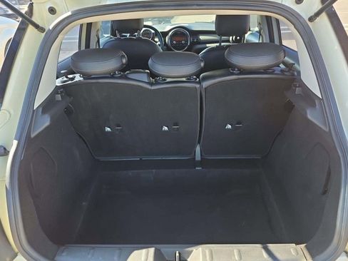 Used 2015 MINI Cooper 4-Door Hardtop image 9