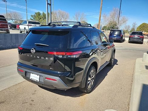 New 2026 Nissan Pathfinder SL image 7