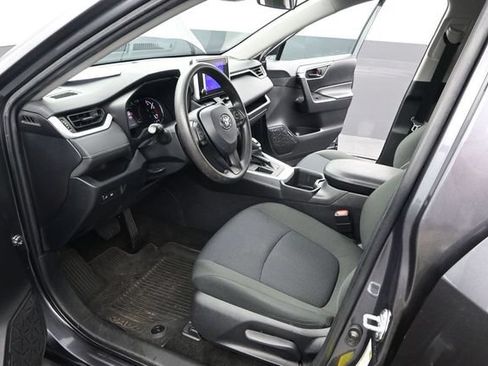 Used 2023 Toyota RAV4 LE FWD image 4