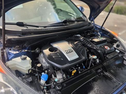 Used 2014 Hyundai Veloster Turbo FWD image 38