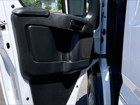 Used 2025 RAM ProMaster 2500 w/ Convenience Group FWD image 23