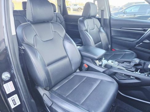 Used 2025 Kia Telluride S image 19