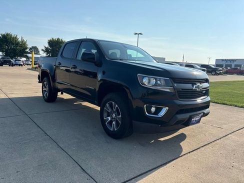 Used 2015 Chevrolet Colorado Z71 w/ LPO, Gearon Bar Package AWD/4WD image 2