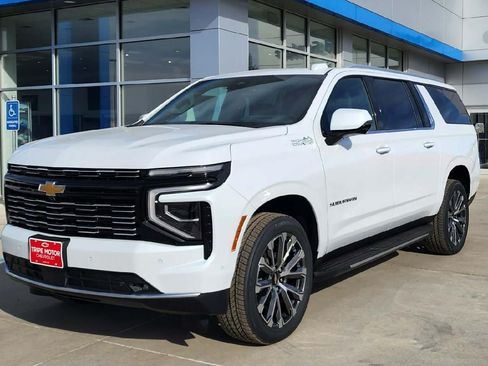 New 2026 Chevrolet Suburban High Country w/ Sun And Tow Package AWD/4WD image 1