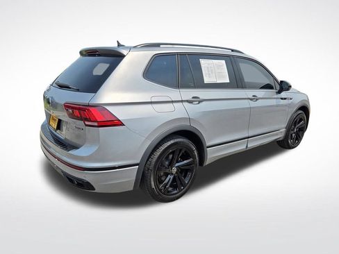 Used 2023 Volkswagen Tiguan SE R-Line AWD/4WD image 3