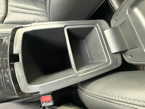 Used 2014 Kia Sorento SX Limited image 24