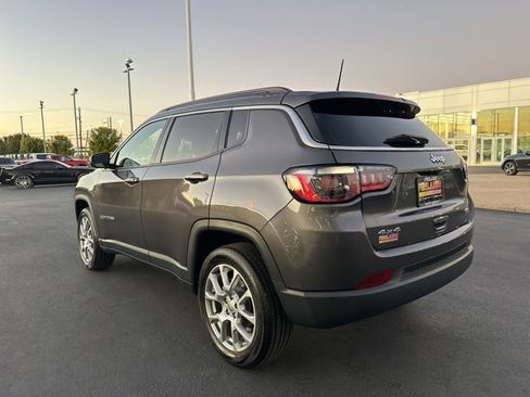Used 2022 Jeep Compass Latitude image 6