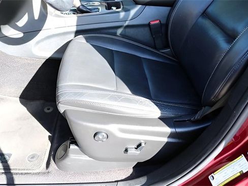 Used 2017 Jeep Grand Cherokee Limited w/ Trailer Tow Group IV image 13