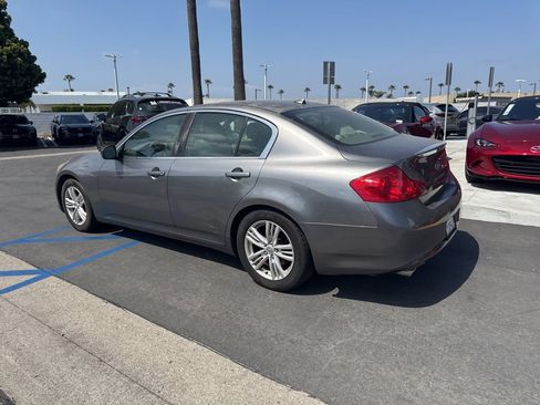 Used 2012 INFINITI G25 Journey RWD image 12