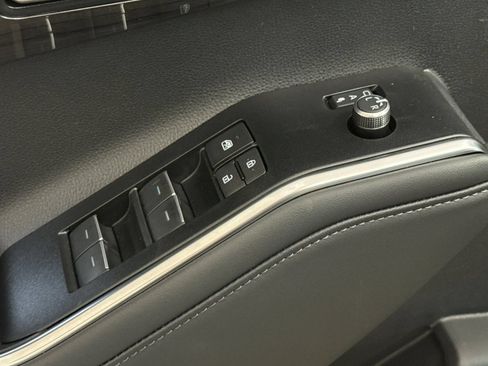 New 2026 Toyota Highlander Limited AWD/4WD image 12