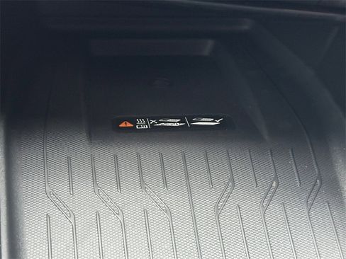 New 2026 Chevrolet Equinox EV LT image 28