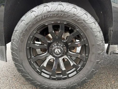 Used 2016 GMC Yukon SLT AWD/4WD image 3