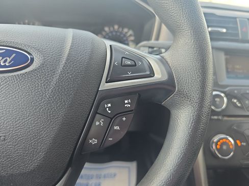 Used 2017 Ford Fusion S FWD image 22