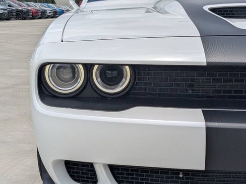 Used 2016 Dodge Challenger SRT Hellcat RWD image 13