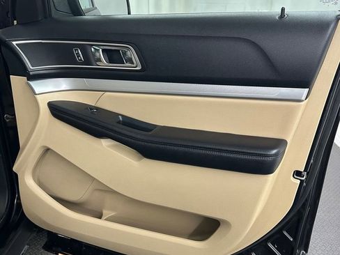 Used 2016 Ford Explorer XLT w/ Equipment Group 202A image 39