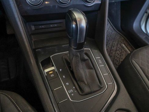 Used 2021 Volkswagen Tiguan S image 18