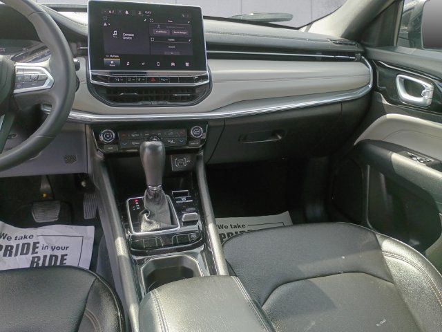 Used 2024 Jeep Compass Limited AWD/4WD image 12