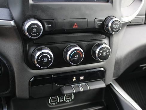 Used 2021 RAM 1500 Big Horn image 25