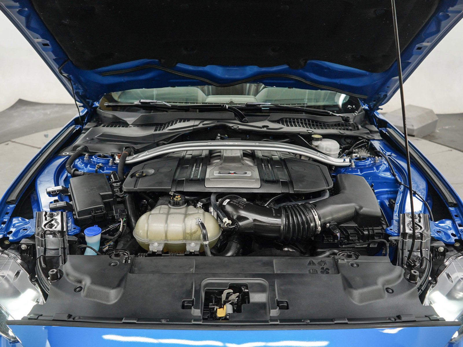 Used 2020 Ford Mustang GT Premium w/ Equipment Group 401A RWD image 29
