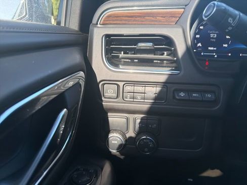 Used 2024 Chevrolet Tahoe High Country image 11