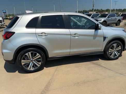 Used 2024 Mitsubishi Outlander Sport SE image 9