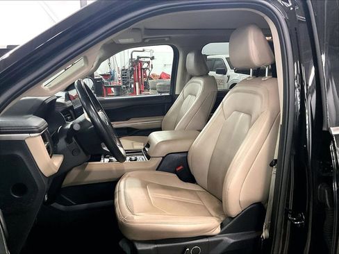 Used 2024 Ford Expedition Max Limited image 10