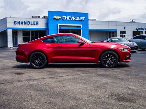 Used 2017 Ford Mustang GT Premium w/ GT Performance Package RWD image 8